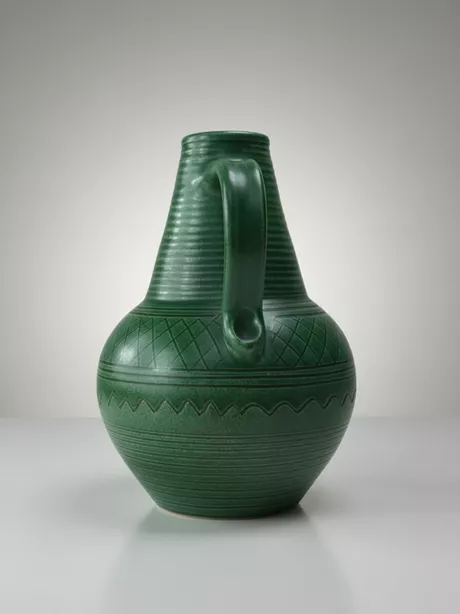 Mid century kan van Wilhelm Kagel  Deze kan is onbeschadigd en puntgaaf.