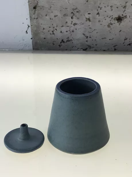 Deze pot is puntgaaf en onbeschadigd.