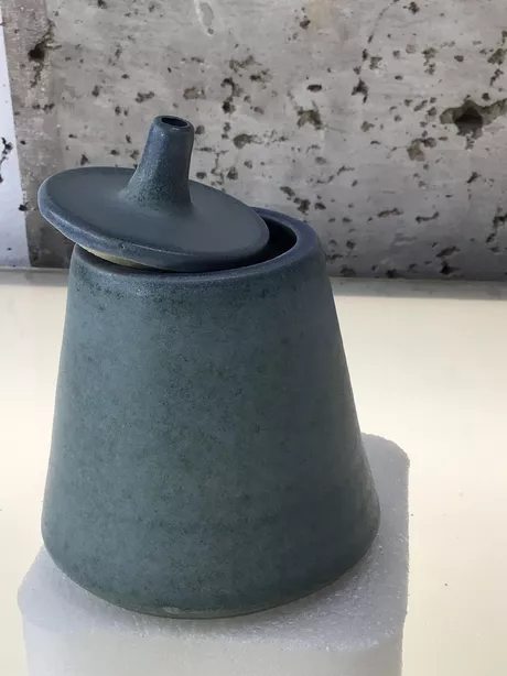 Deze pot is puntgaaf en onbeschadigd.