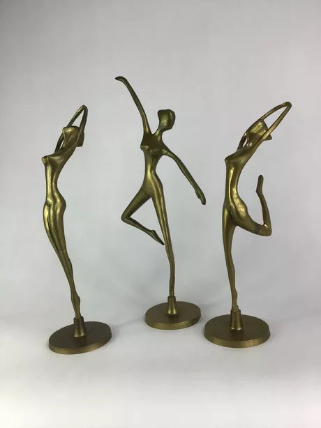 Mid Century Messing Ballerina's Drie messing ballerina's, gemaakt in de jaren vijftig. Bronskleurig.