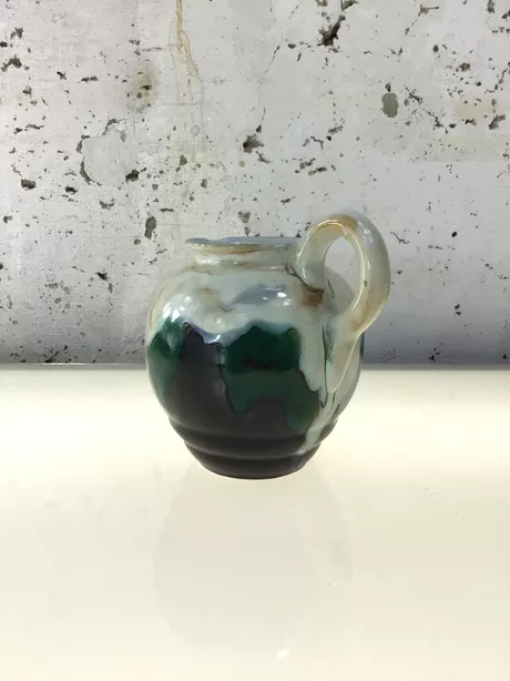 Regina Gouda Holland, nr 617 Decor Arcadia. Groen-zwart.