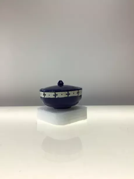 Handgemaakte suikerpot tussen 1930 en 1940. Handgemaakt door Hendrik Akkerman (omgekomen in WO II)